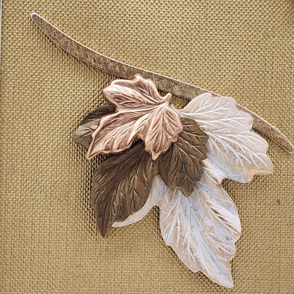 Gold Tone Sparkle Frame With Leaf Embellishments & Rhinestone Accents For 4x6 - Picture 9 of 15